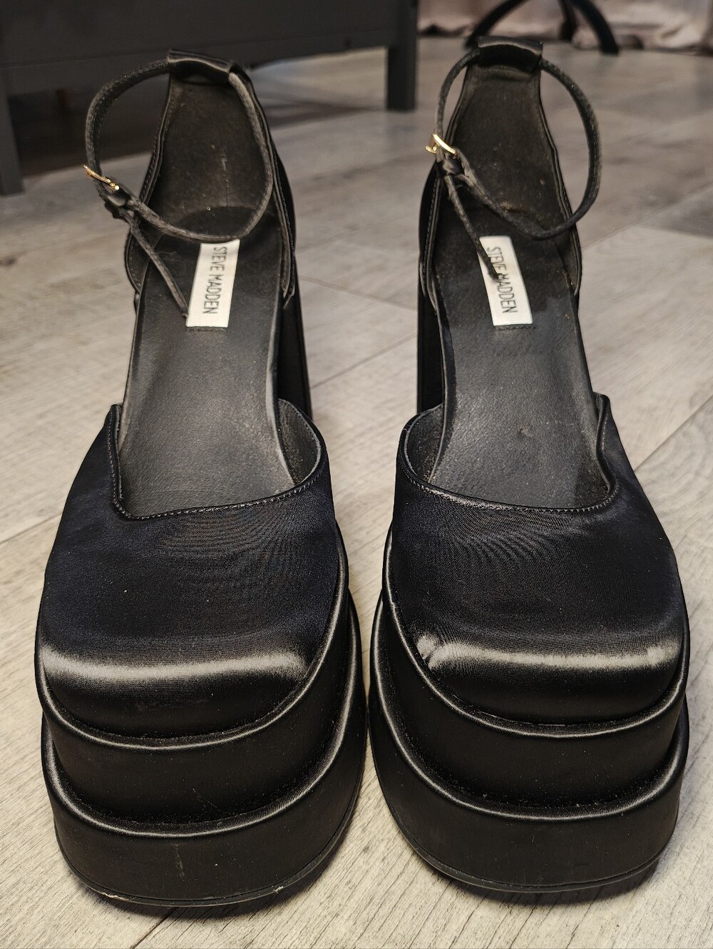 Steve Madden Charlize Black Satin Platform Chunky Block Heels. - Picture 4 of 12